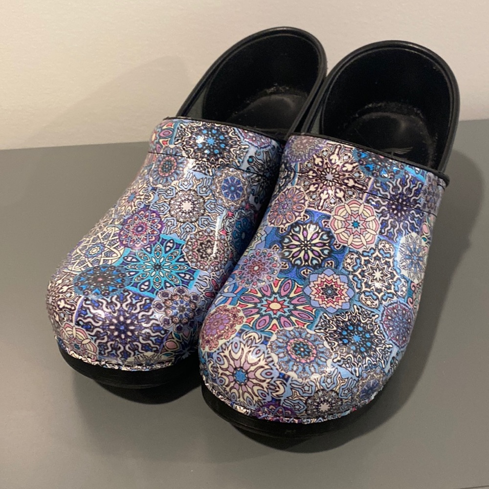Great used condition Dansko clog sz 40